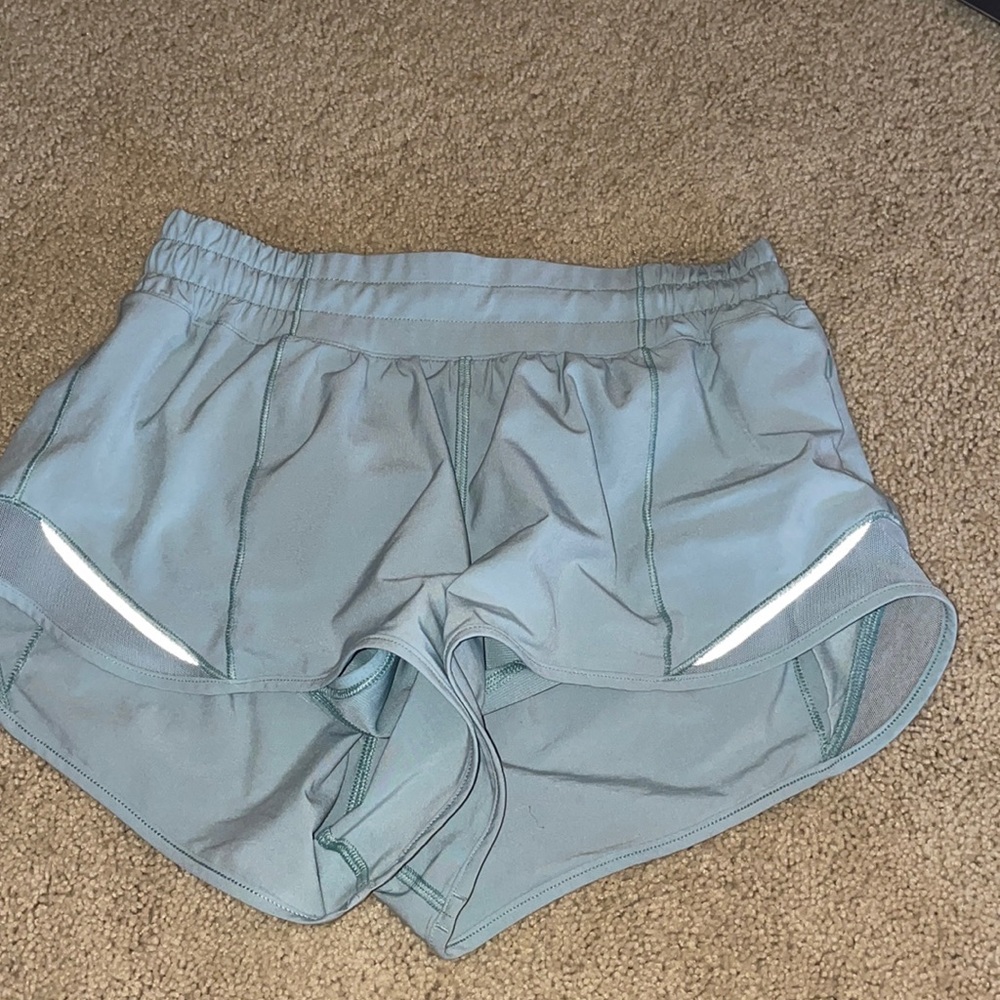 Lululemon Hotty Hot Low Rise 2.5” Shorts